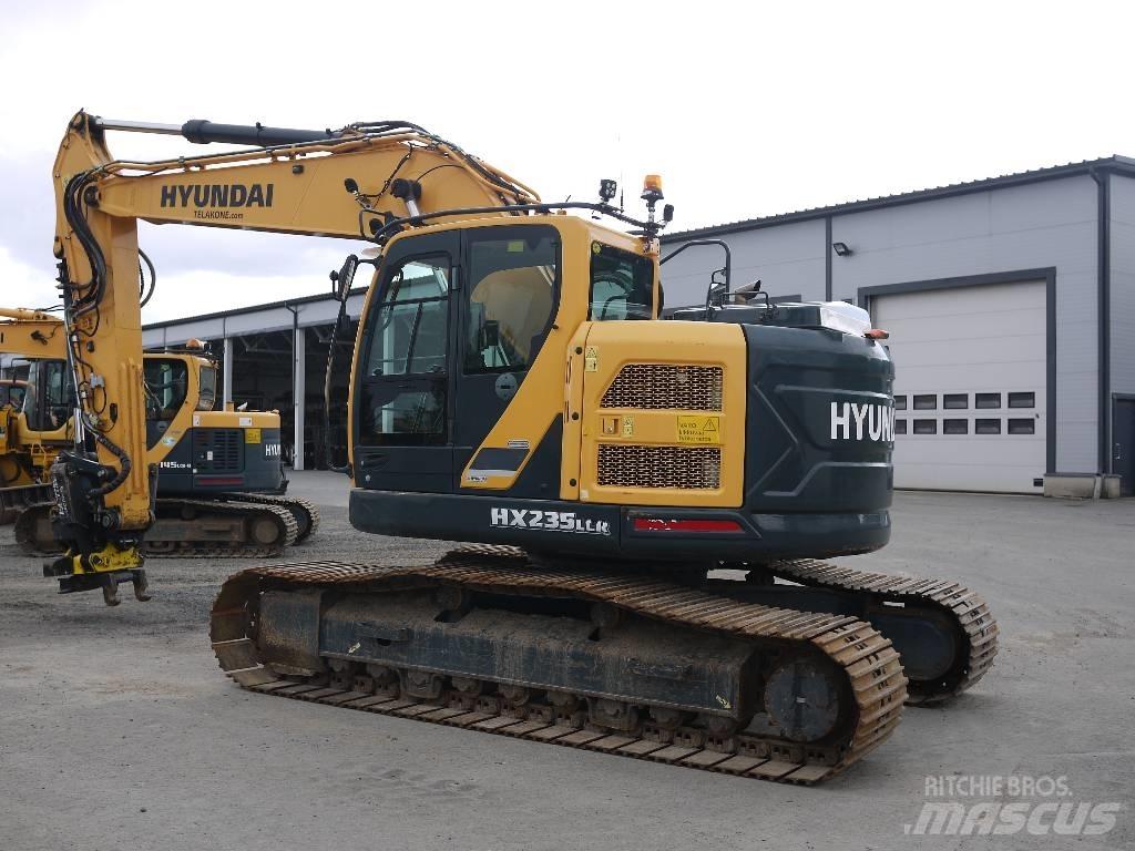 Hyundai HX 235 LCR Roomikekskavaatorid