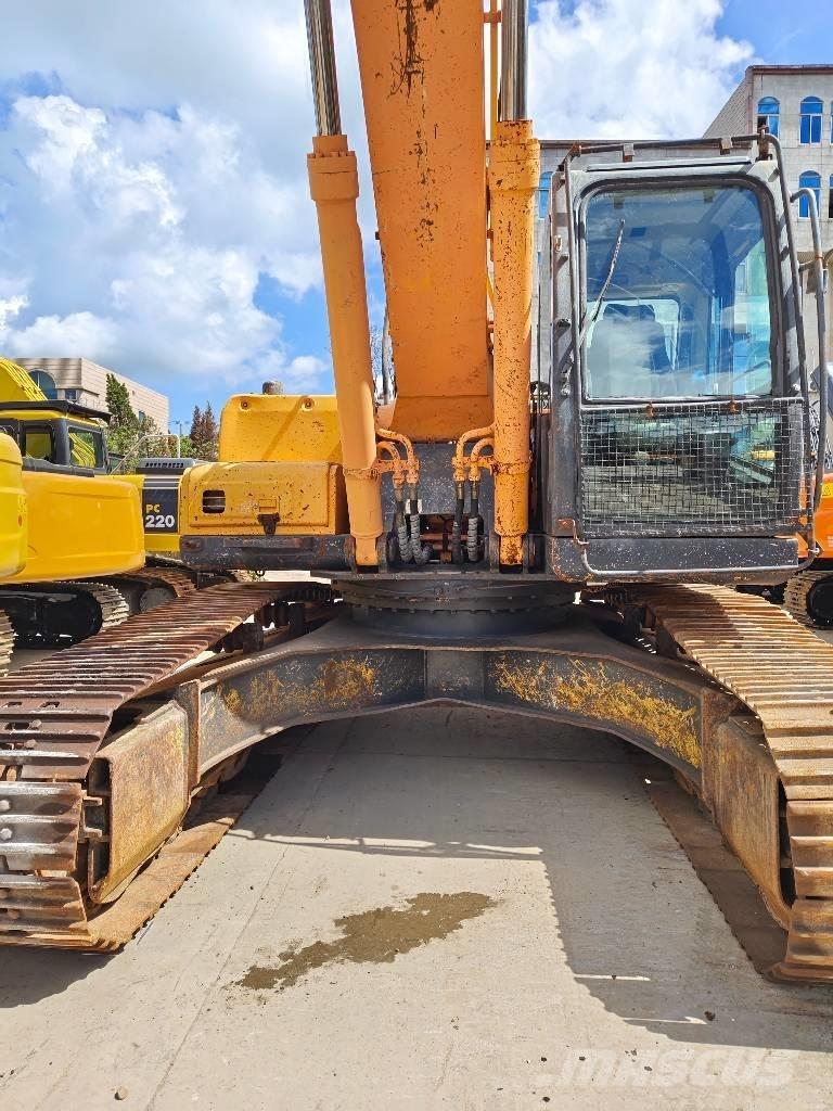 Hyundai R305LC-7 Roomikekskavaatorid
