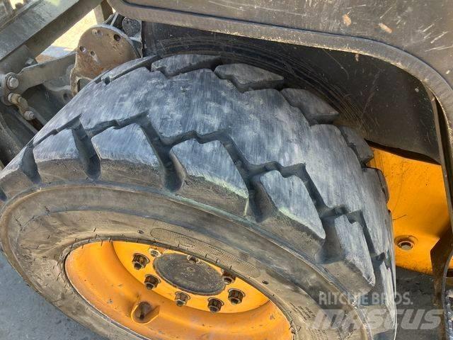 JCB 225 Kompaktlaadurid