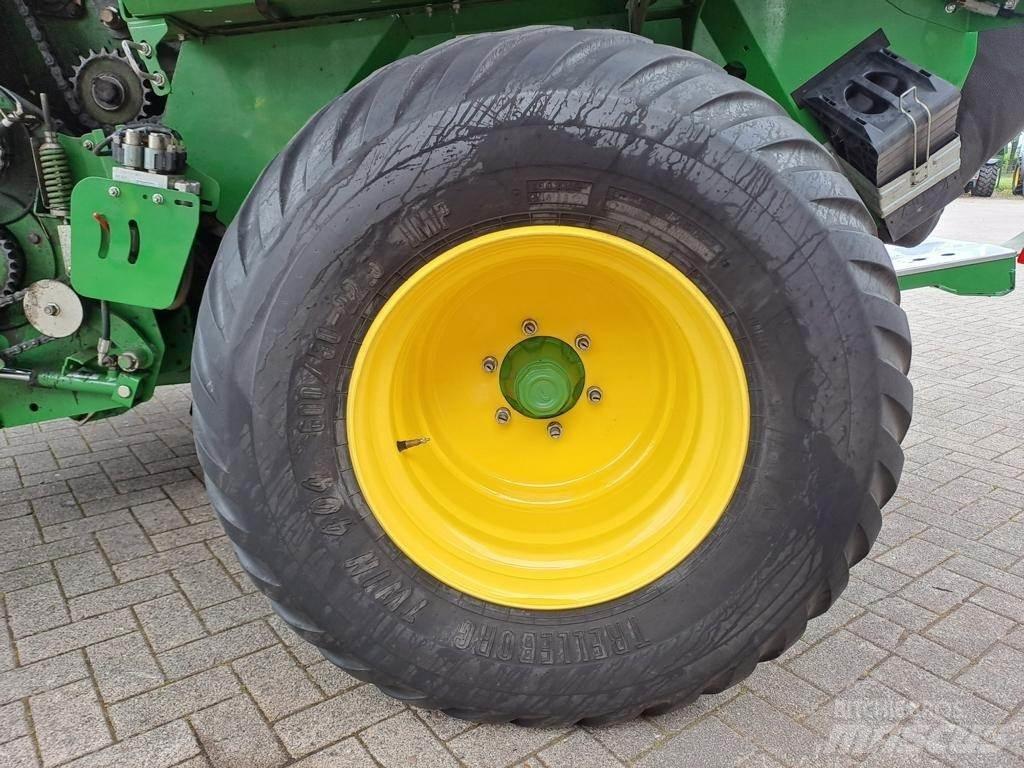 John Deere V461R Ruloonpressid