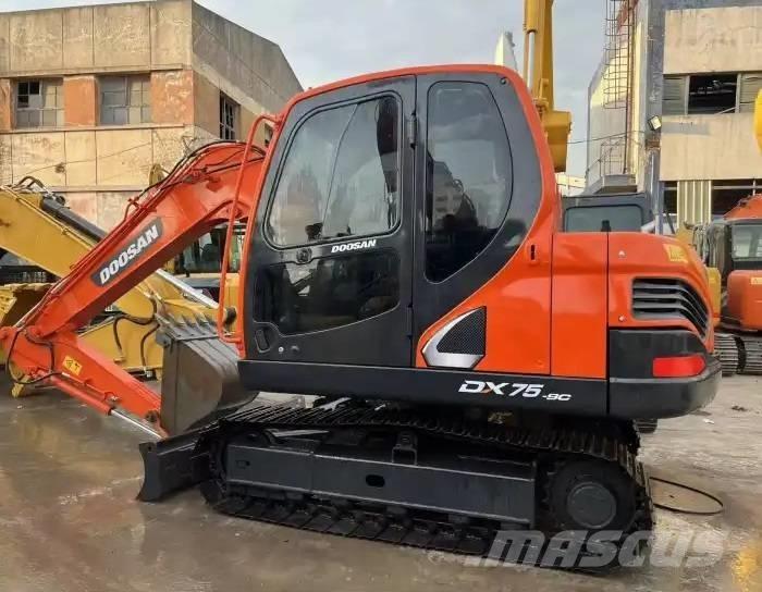 Doosan DX75-9C Väikeekskavaatorid 7t-12t