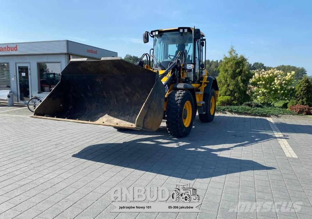 JCB 411 HT Rataslaadurid