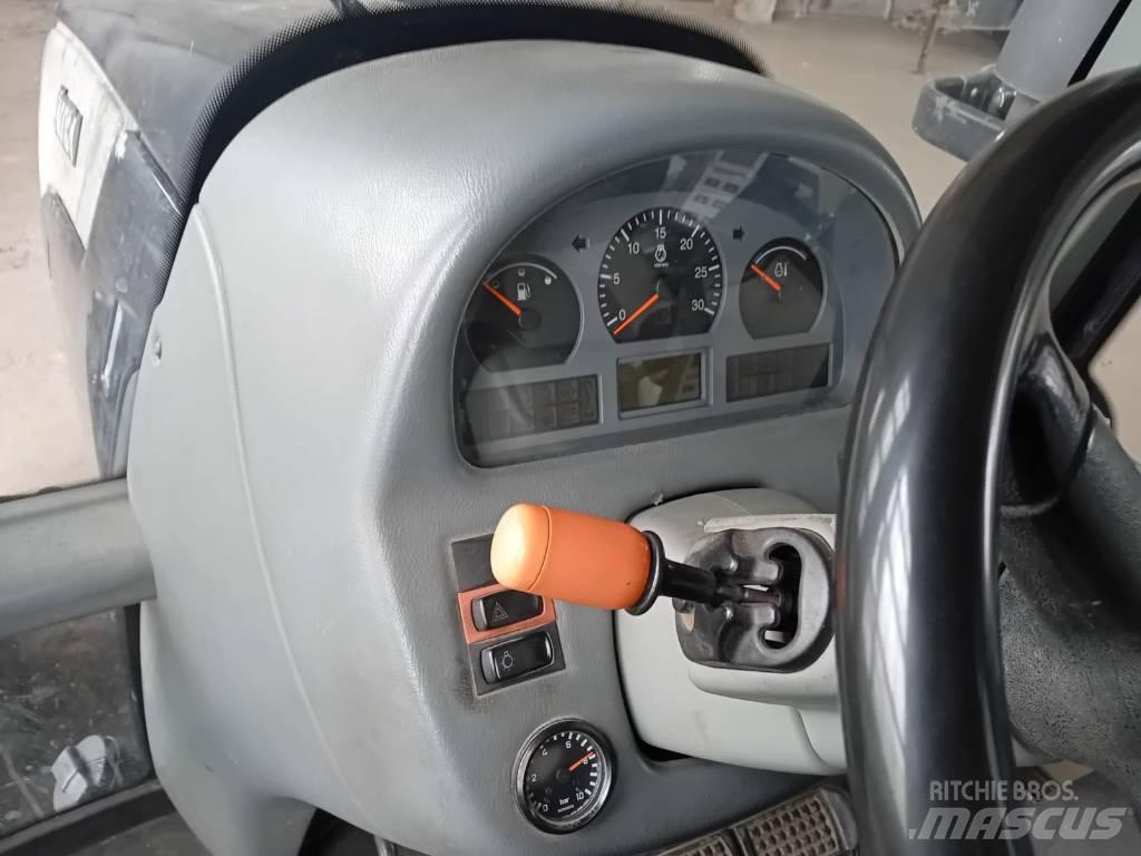 Valtra T 171 Traktorid