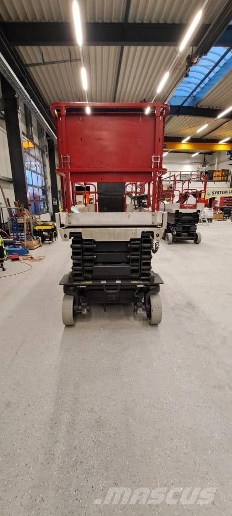 JLG 3246 ES Käärtõstukid