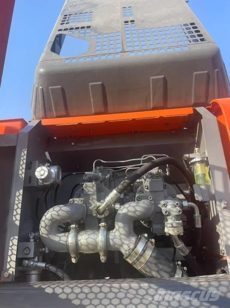 Hitachi ZX 350 Roomikekskavaatorid