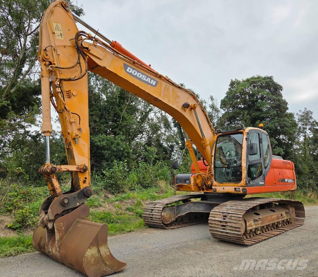 Doosan DX 225 LC Roomikekskavaatorid