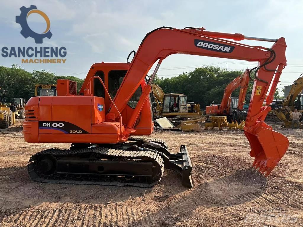 Doosan DH 80 Väikeekskavaatorid 7t-12t