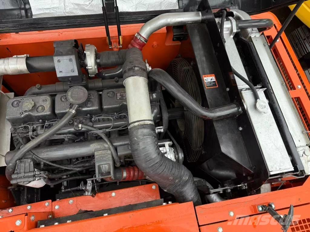 Doosan DX 225 Roomikekskavaatorid