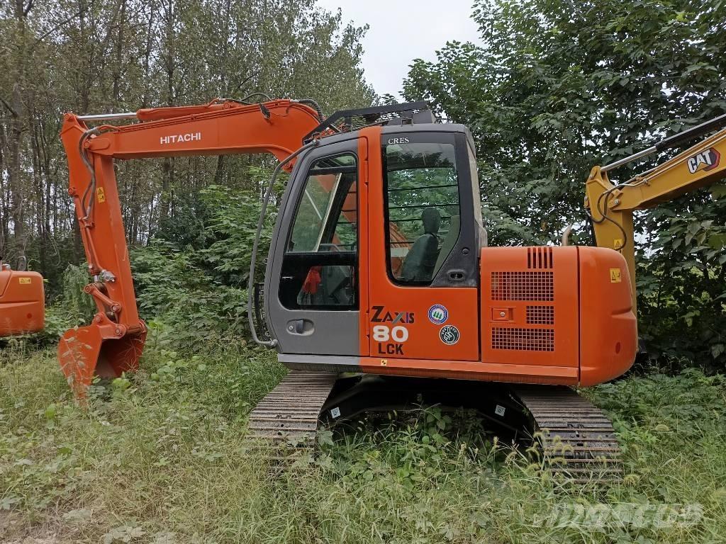 Hitachi ZX 80 Väikeekskavaatorid 7t-12t