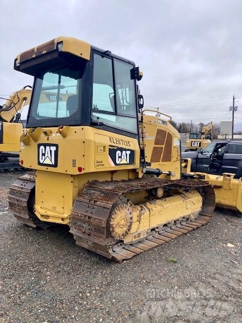 CAT D 3 K 2 LGP Buldooserid