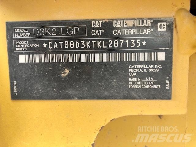 CAT D 3 K 2 LGP Buldooserid