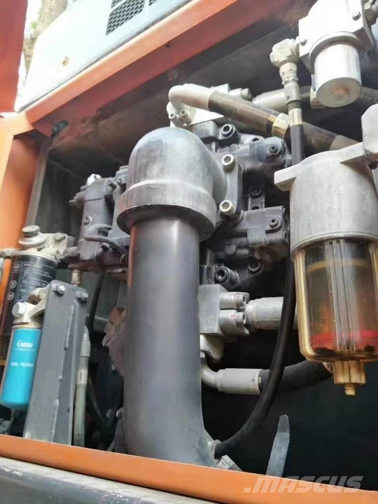 Doosan DX 530 LC-5 Roomikekskavaatorid
