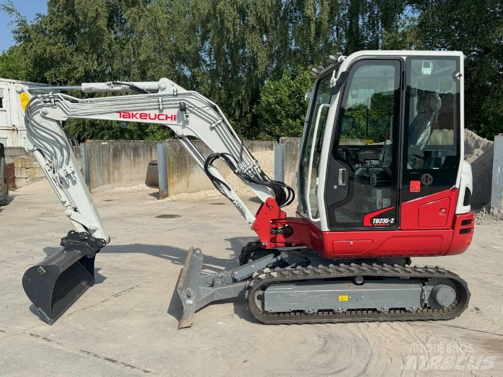 Takeuchi TB 235-2 Miniekskavaatorid < 7 t