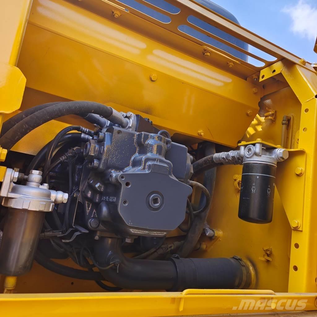 Komatsu PC 300 Roomikekskavaatorid