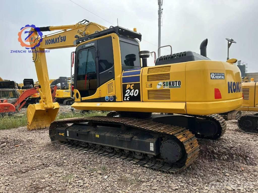 Komatsu PC 240-8 Roomikekskavaatorid