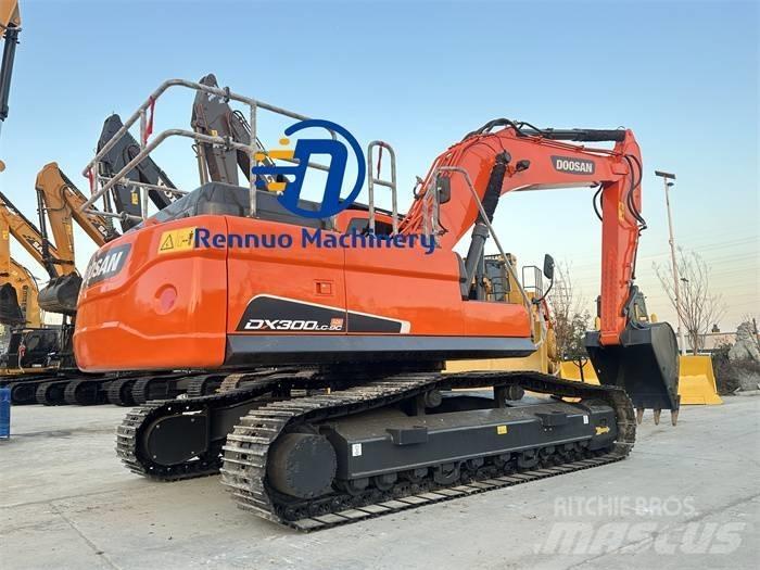 Doosan DX 300LC-9C Roomikekskavaatorid