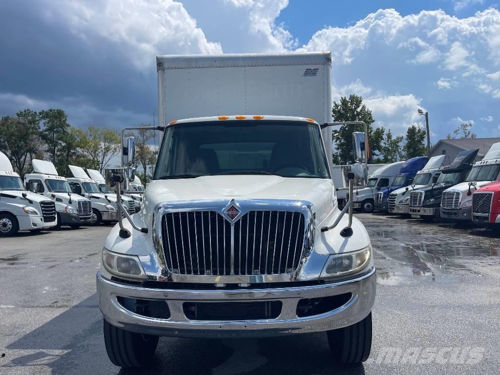 International 4300 Furgoonautod
