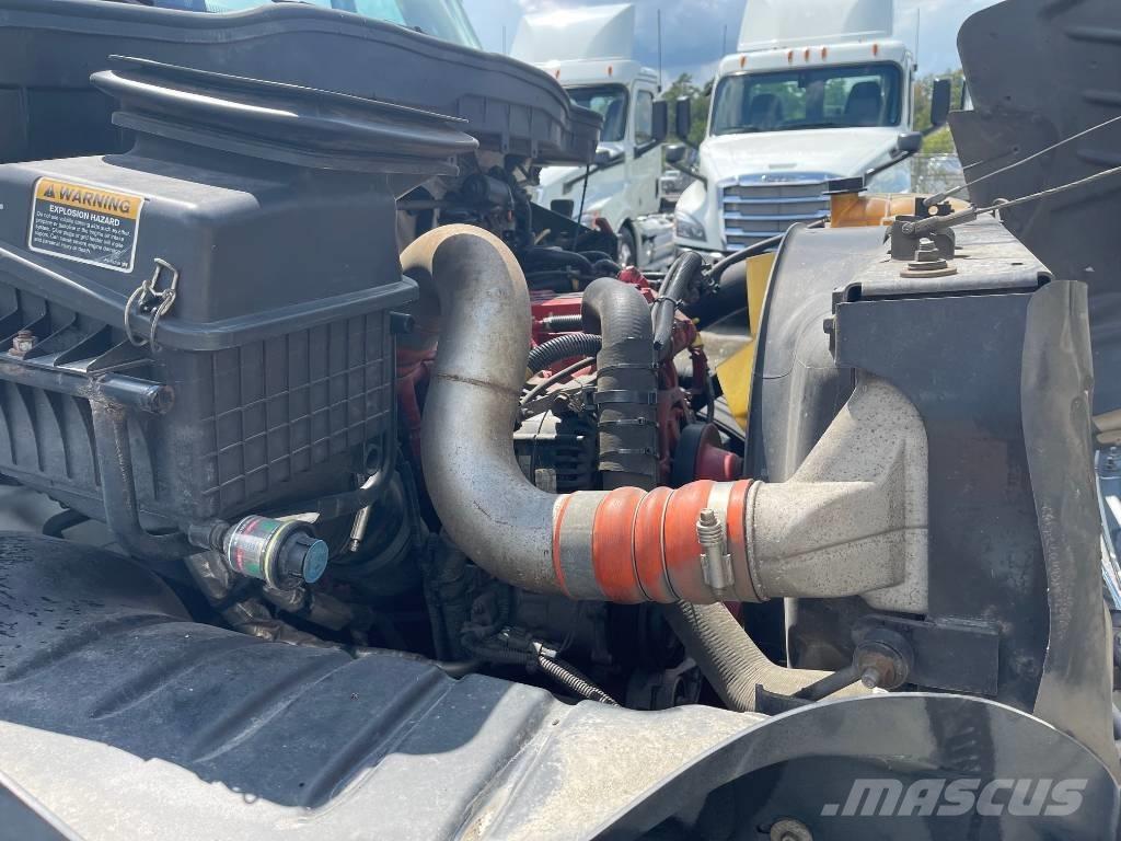International 4300 Furgoonautod