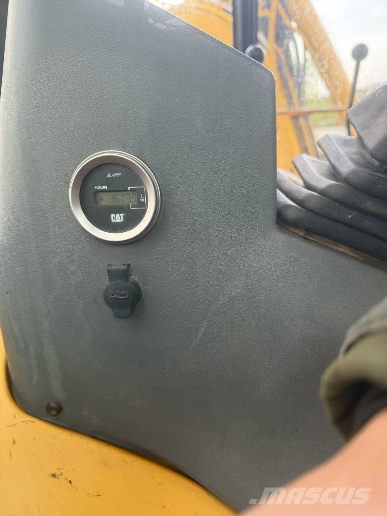 CAT 428 C Ekskavaatorlaadurid
