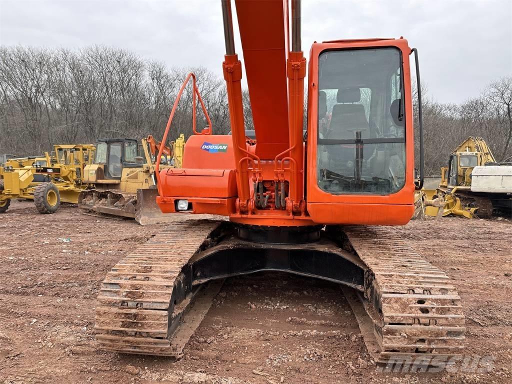 Doosan DH 220 Roomikekskavaatorid