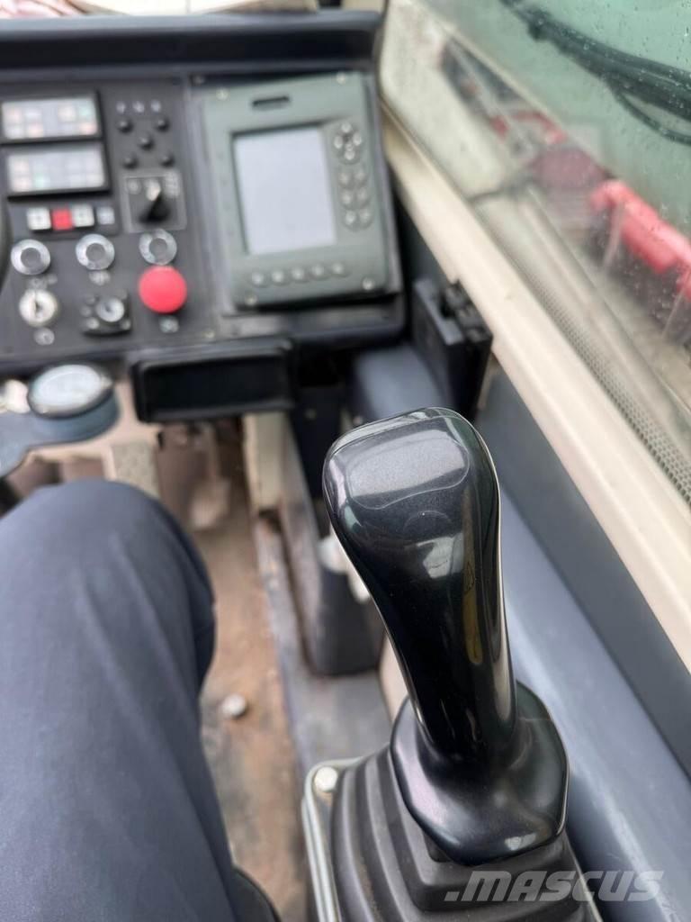 Terex AC40 Maastikutõstukid