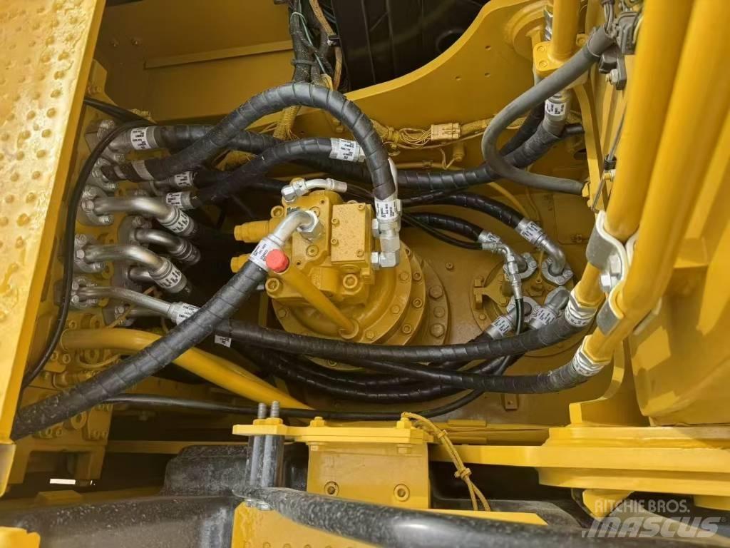 CAT 323GC Roomikekskavaatorid