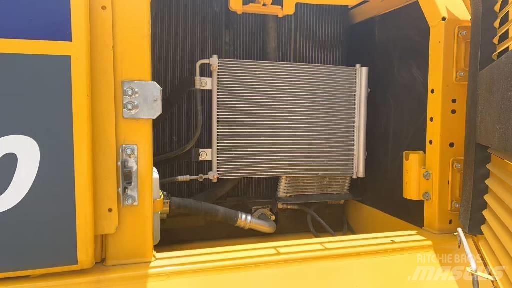 Komatsu PC 240 Roomikekskavaatorid