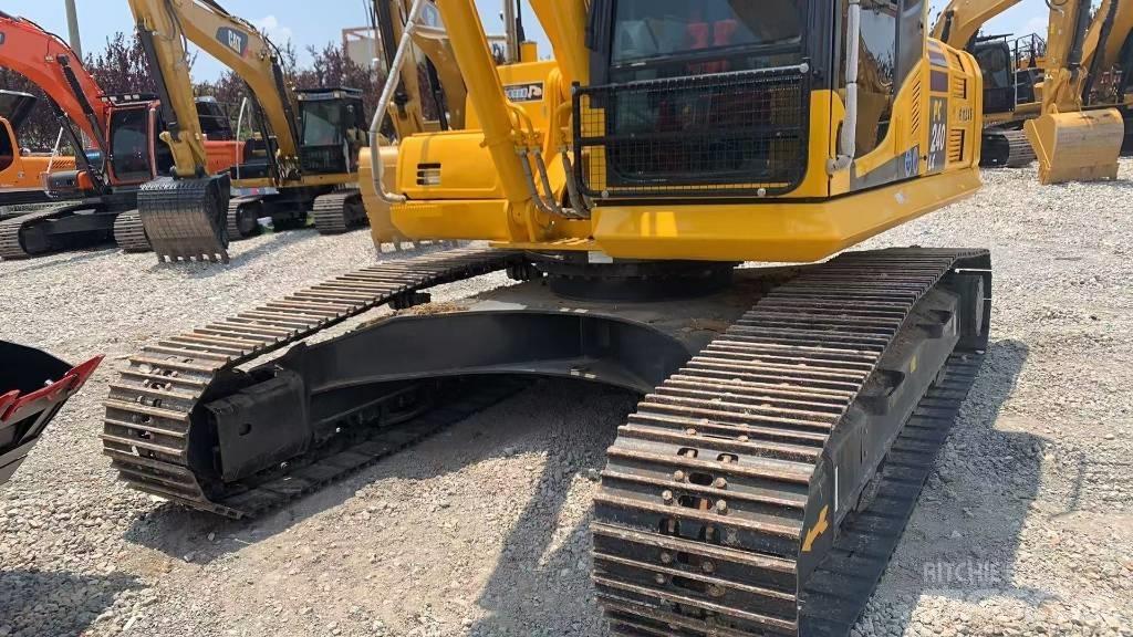Komatsu PC 240 Roomikekskavaatorid