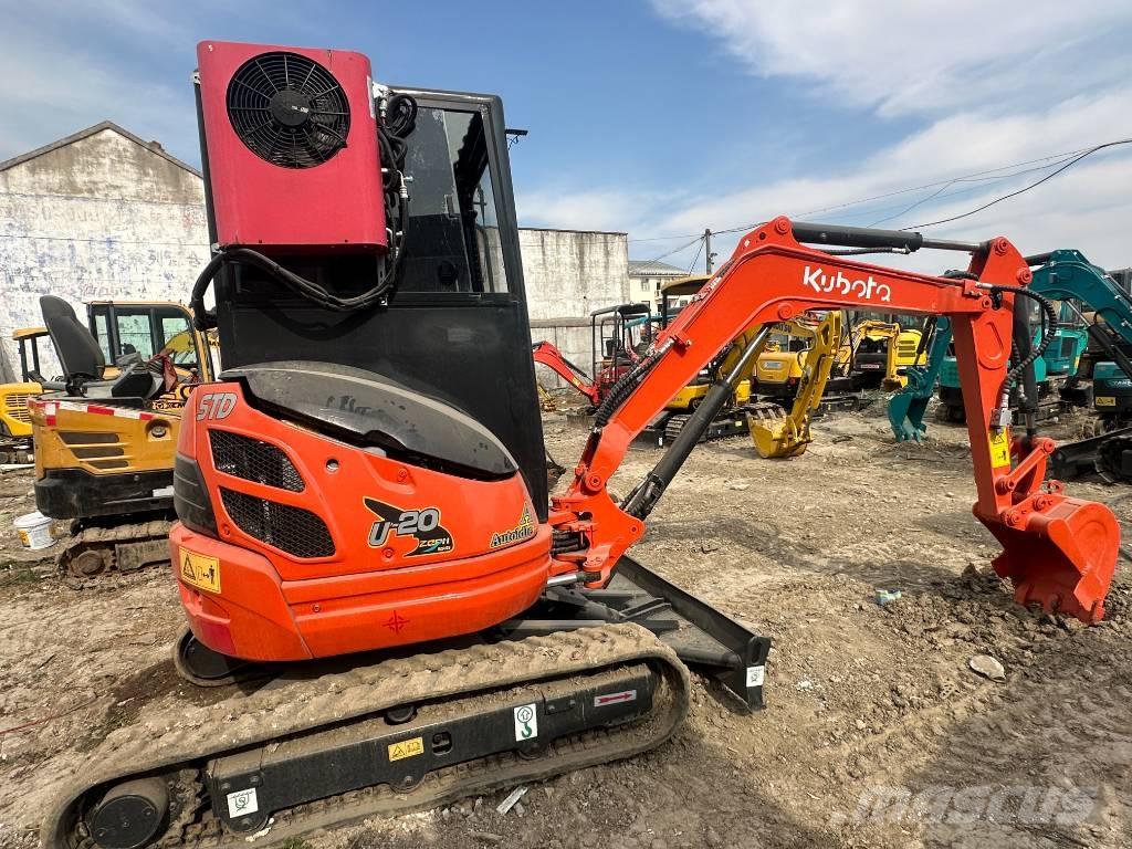 Kubota U 20 Roomikekskavaatorid