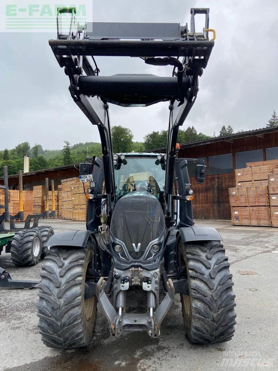 Valtra T254S Traktorid