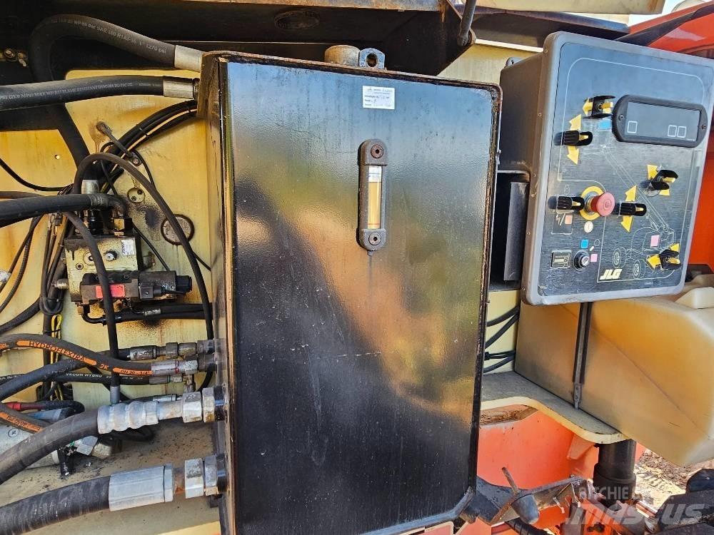 JLG 680S Teleskoop poomtõstukid