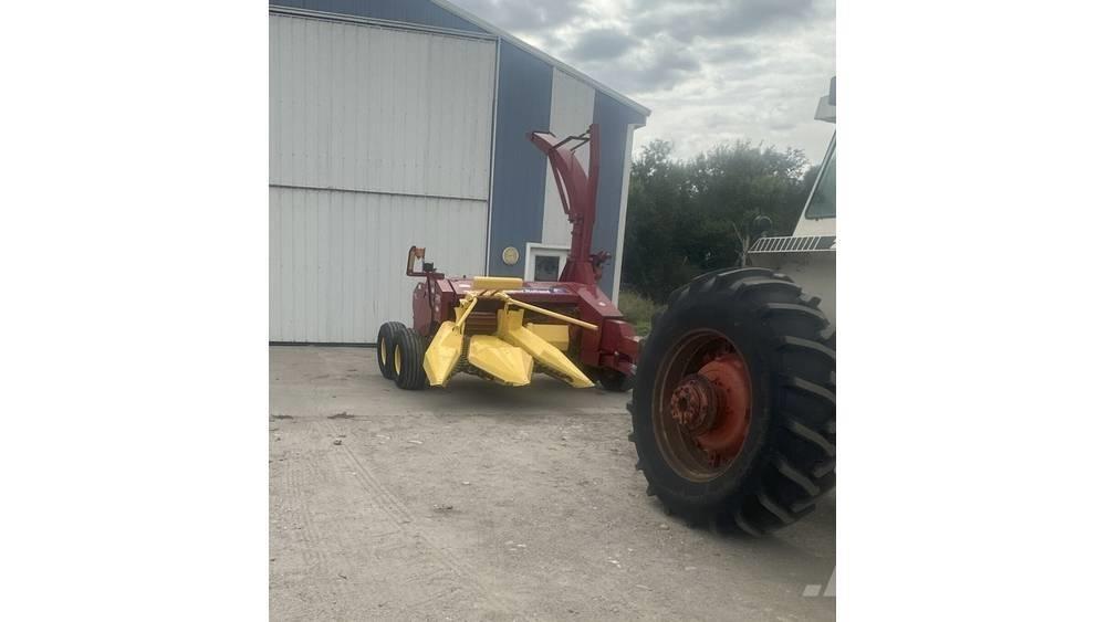 New Holland FP230 Silokombainid