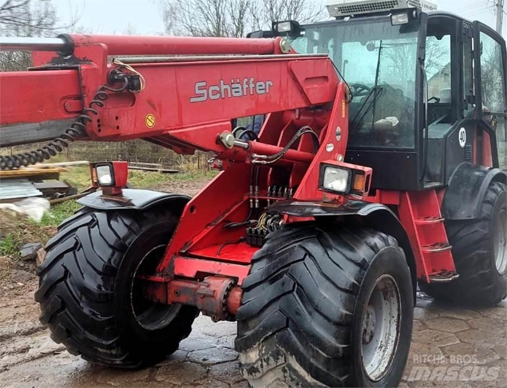 Schäffer 980T Väikelaadurid