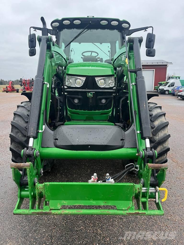 John Deere 6130 R Traktorid