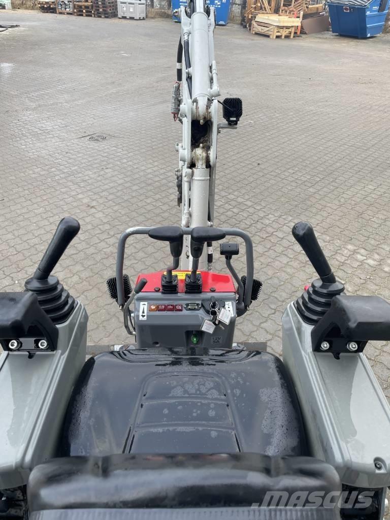 Takeuchi TB 210 Miniekskavaatorid < 7 t