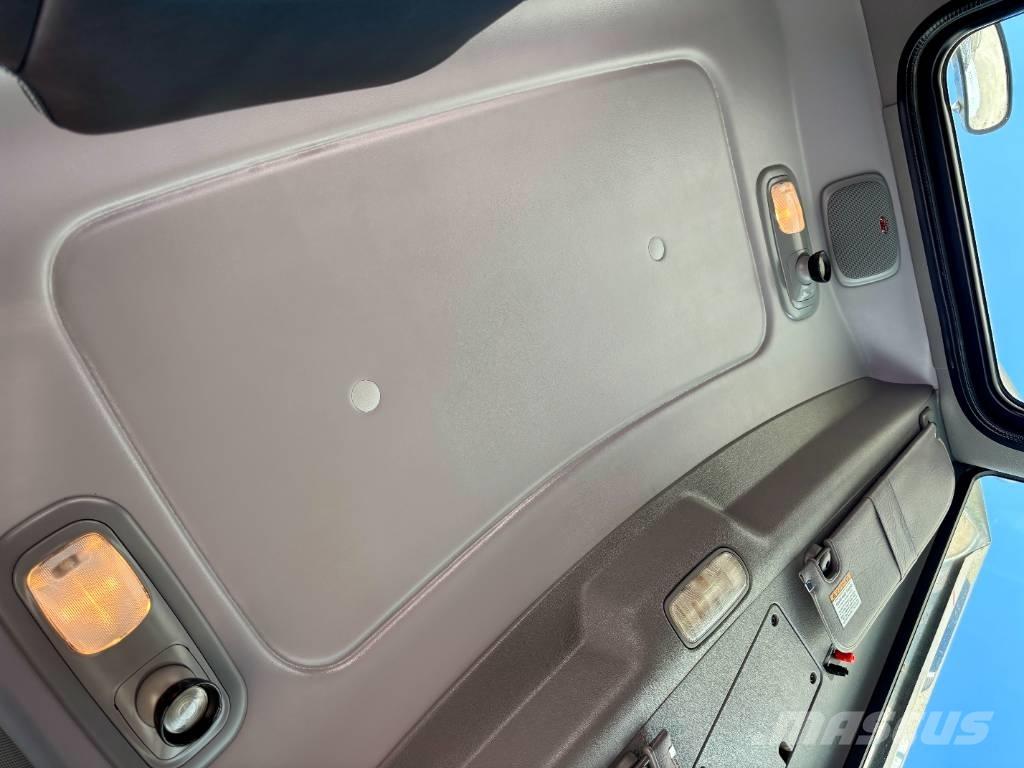 Peterbilt 389 Sadulveokid