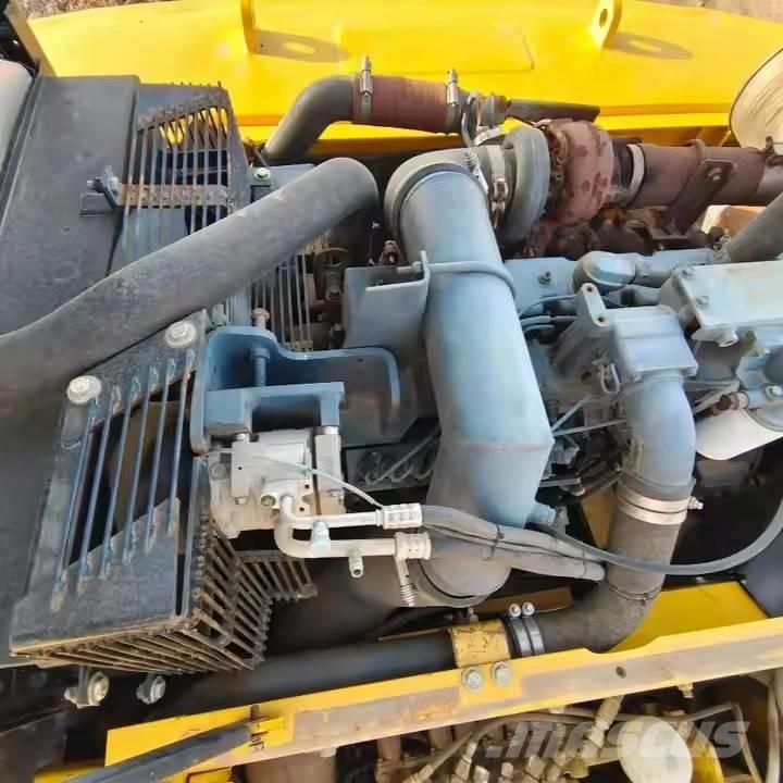 Komatsu PC360 Roomikekskavaatorid