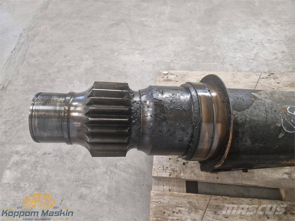 Komatsu 130F Forvarderi kraanad