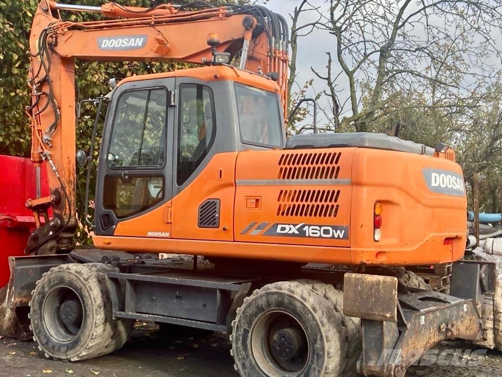 Doosan DX 160 W-3 Ratasekskavaatorid