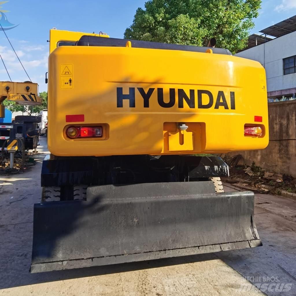 Hyundai R 210W-7 Ratasekskavaatorid
