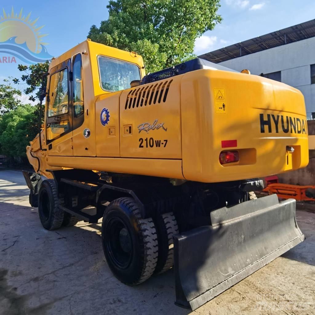 Hyundai R 210W-7 Ratasekskavaatorid