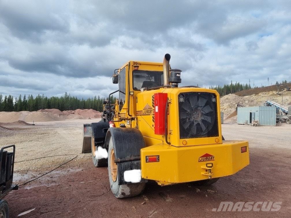 Ljungby L 18 Rataslaadurid