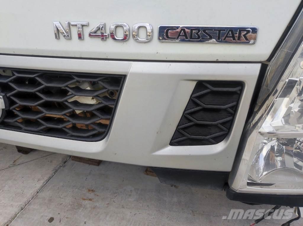 Nissan NT 400 Kabiinid