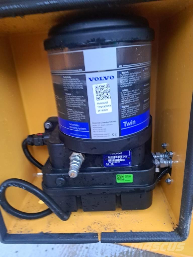 Volvo A 25 G Liigendraamiga pinnaseveokid