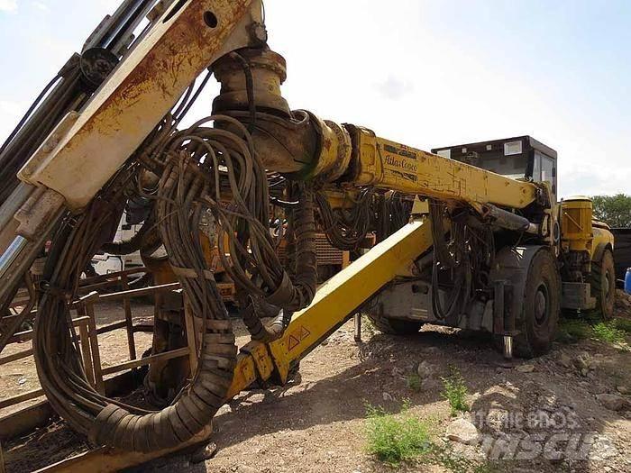 Atlas Copco E2C Vertikaalsed puurmasinad