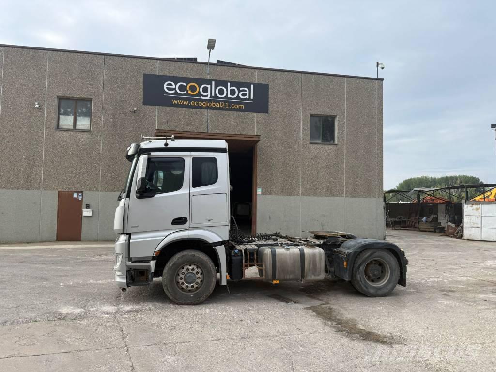 Mercedes-Benz 1851 Sadulveokid