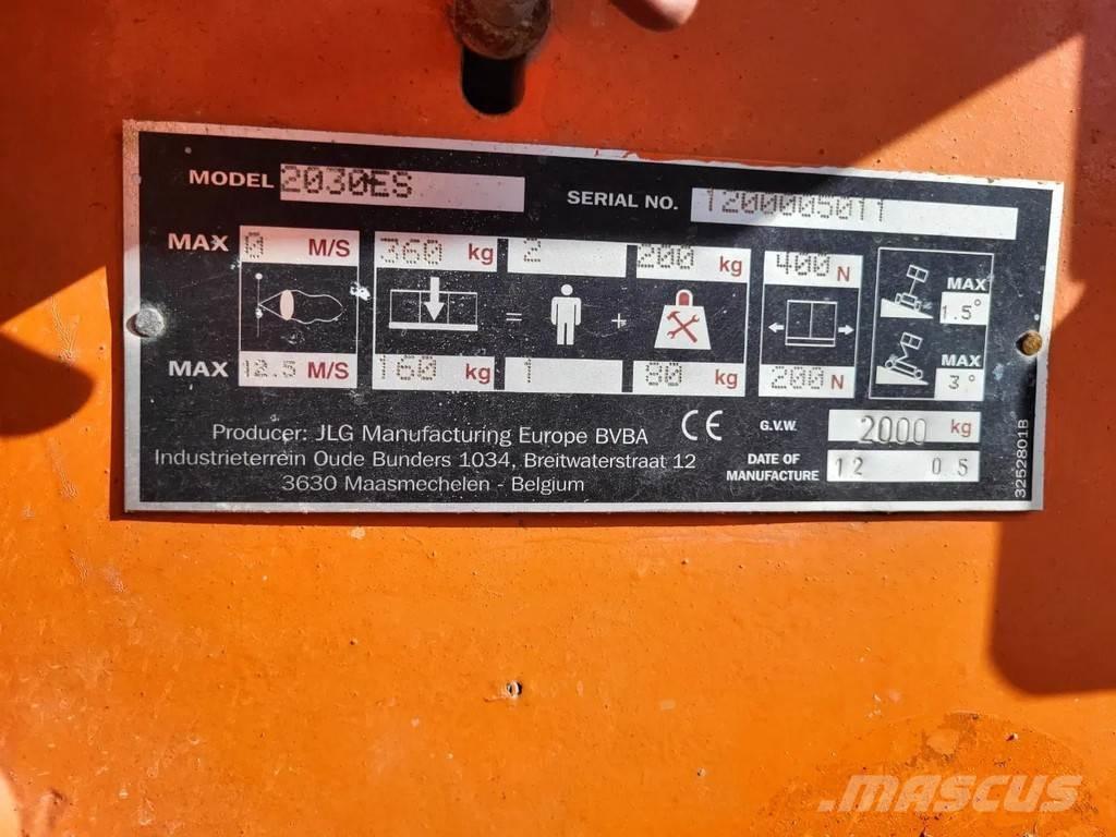 JLG 2030ES Käärtõstukid