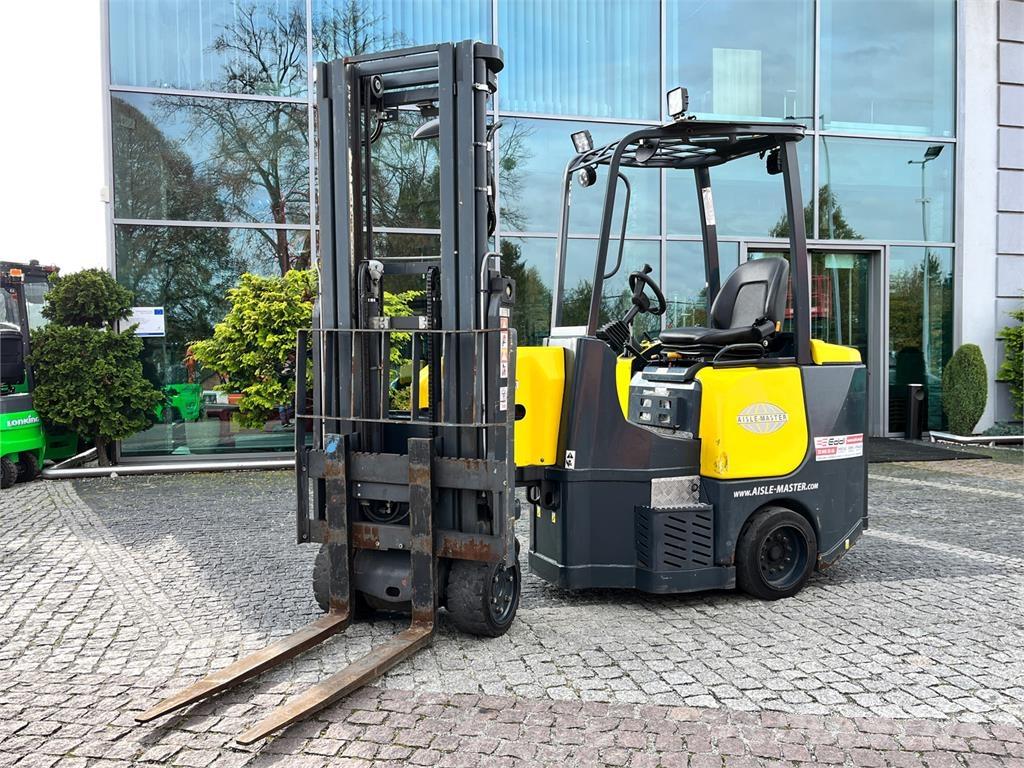 Aisle-Master 15NE Kitsa vahekäigu tõstukid