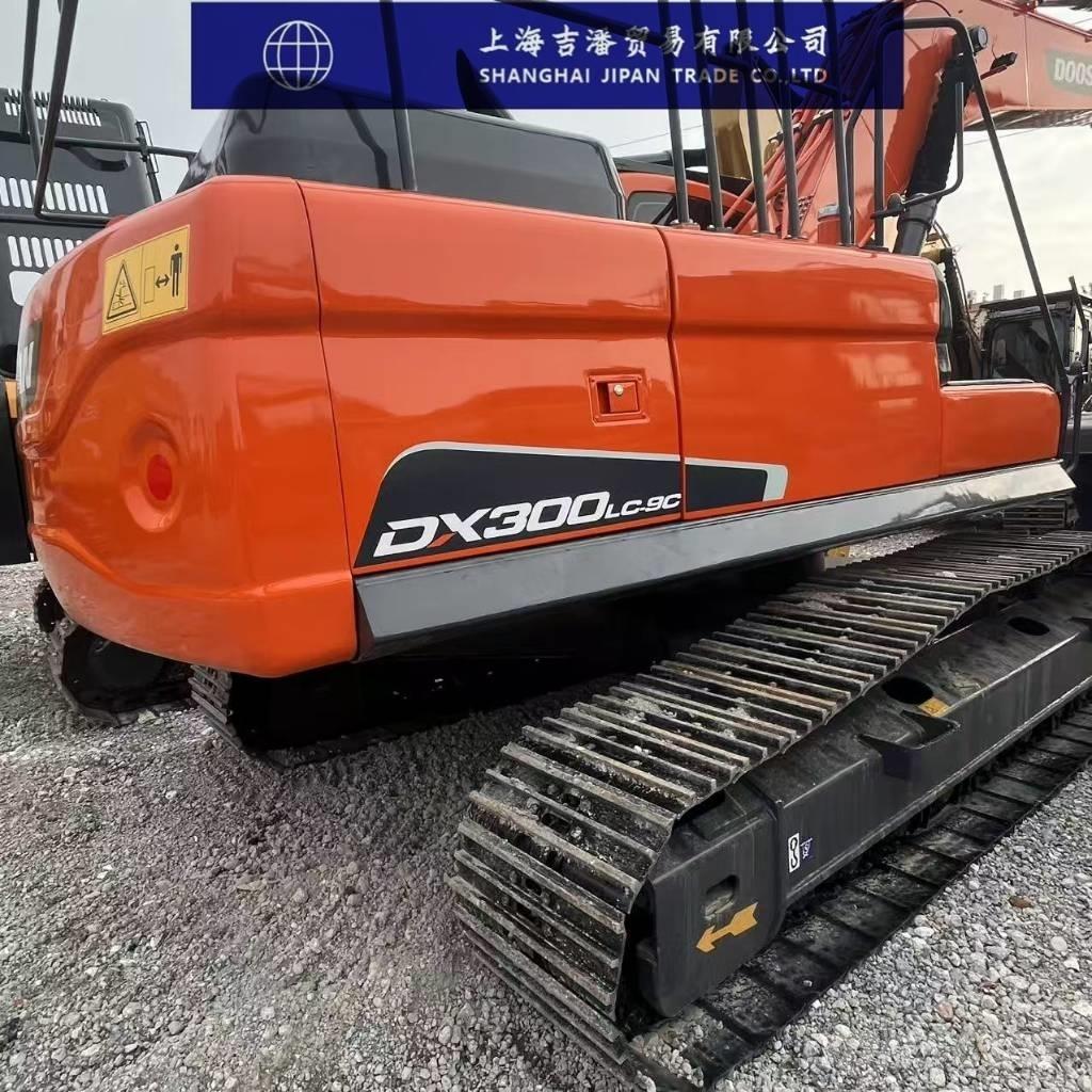 Doosan DX 300 LC Roomikekskavaatorid