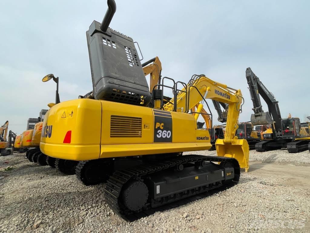 Komatsu PC 360 Roomikekskavaatorid